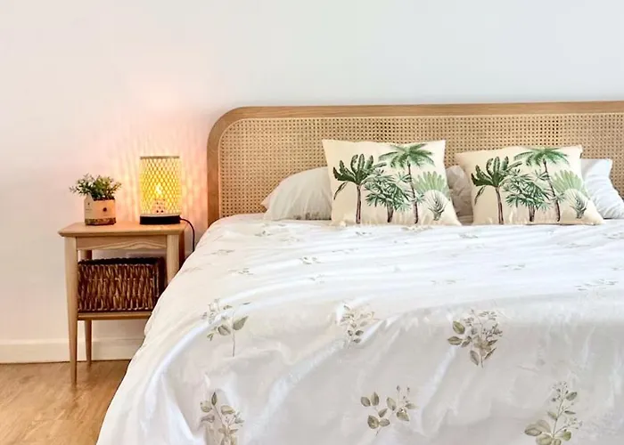 The Luzia House - 4br - Ac, Large Kitchen, Living Room, Free Parking, Gardens, Terraces, Sun Exposure Day - Coliving 홈스테이 푼샬