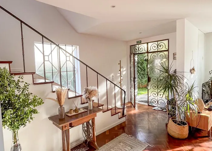 The Luzia House - 4br - Ac, Large Kitchen, Living Room, Free Parking, Gardens, Terraces, Sun Exposure Day - Coliving 홈스테이 푼샬