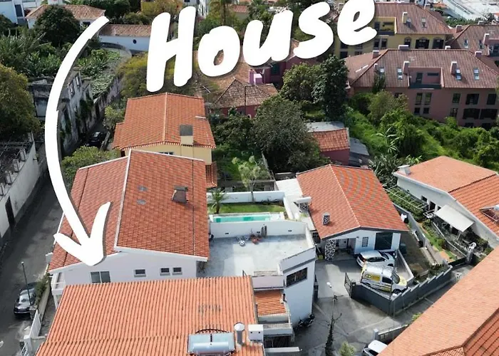 홈스테이 The Luzia House - 4br - Ac, Large Kitchen, Living Room, Free Parking, Gardens, Terraces, Sun Exposure Day - Coliving 푼샬