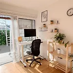 The Luzia House - 4br - Ac, Large Kitchen, Living Room, Free Parking, Gardens, Terraces, Sun Exposure Day - Coliving フンシャル