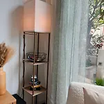 The Luzia House - 4br - Ac, Large Kitchen, Living Room, Free Parking, Gardens, Terraces, Sun Exposure Day - Coliving * フンシャル