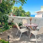 The Luzia House - 4br - Ac, Large Kitchen, Living Room, Free Parking, Gardens, Terraces, Sun Exposure Day - Coliving