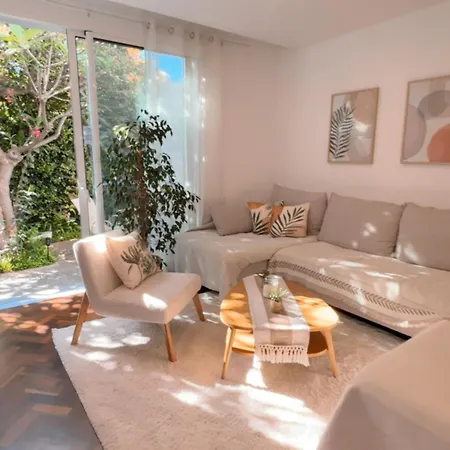 홈스테이 The Luzia House - 4br - Ac, Large Kitchen, Living Room, Free Parking, Gardens, Terraces, Sun Exposure Day - Coliving