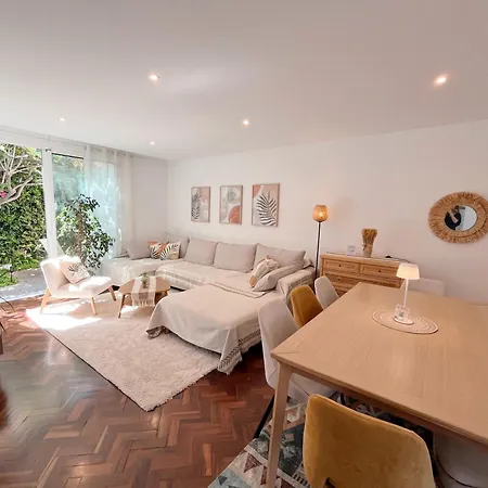 The Luzia House - 4br - Ac, Large Kitchen, Living Room, Free Parking, Gardens, Terraces, Sun Exposure Day - Coliving