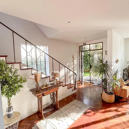 The Luzia House - 4br - Ac, Large Kitchen, Living Room, Free Parking, Gardens, Terraces, Sun Exposure Day - Coliving 홈스테이 푼샬