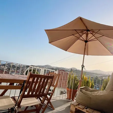 The Luzia House - 4br - Ac, Large Kitchen, Living Room, Free Parking, Gardens, Terraces, Sun Exposure Day - Coliving *