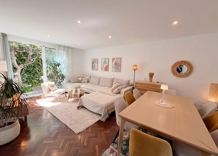 The Luzia House - 4br - Ac, Large Kitchen, Living Room, Free Parking, Gardens, Terraces, Sun Exposure Day - Coliving