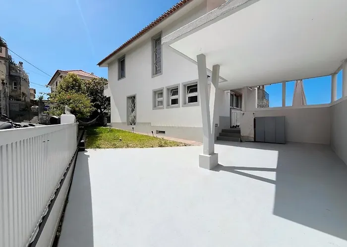 The Luzia House - 4br - Ac, Large Kitchen, Living Room, Free Parking, Gardens, Terraces, Sun Exposure Day - Coliving